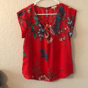 Beautiful red floral top sz M